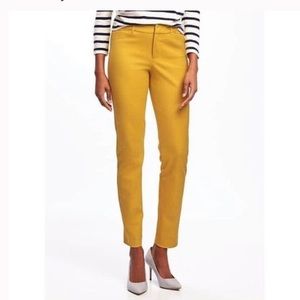 Old Navy Pixie Ankle Chinos - size 10